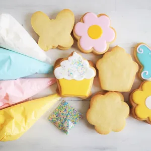 Biscuit baking and decoration